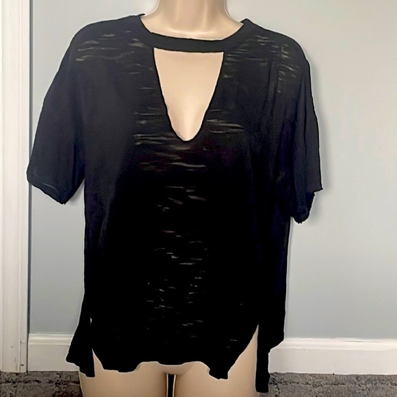 We The Free Tops - Free People cut out‎ neck black tee xs